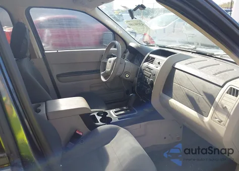 2008 Ford Escape Xls/Xls Manual from USA, damaged, VIN 1FMCU02Z38KC82837